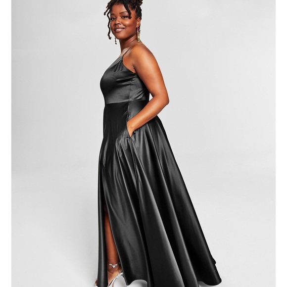 B Darlin Trendy Plus Size Satin Sleeveless Front-Slit Gown Size 22 - Picture 1 of 6